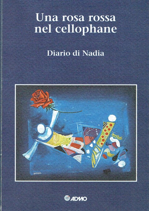 Una rosa rossa nel cellophane
